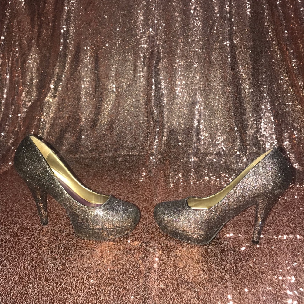 Madden Girl multicolored pumps